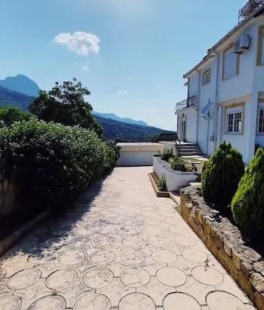 Tropical Mountain With Pool & Sea View *