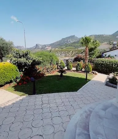 Вилла Tropical Mountain With Pool & Sea View Кирения