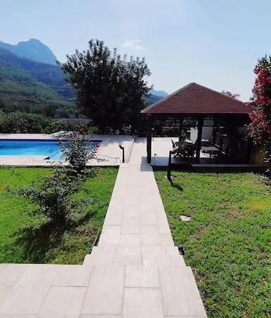 Tropical Mountain With Pool & Sea View *