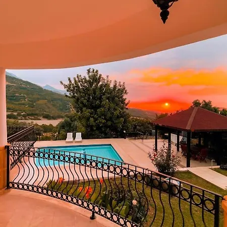 Villa Tropical Mountain With Pool & Sea View