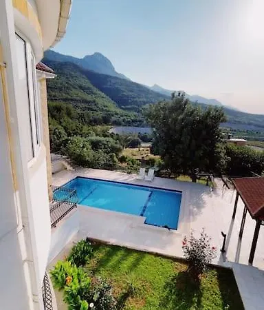 Tropical Mountain With Pool & Sea View Вилла *