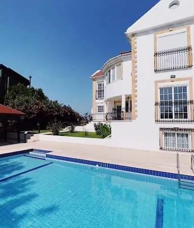 Вилла Tropical Mountain With Pool & Sea View