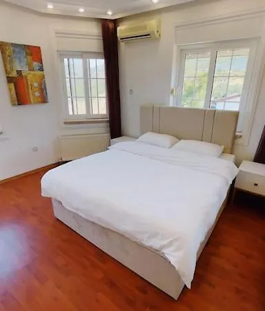Tropical Mountain With Pool & Sea View Вилла Кирения