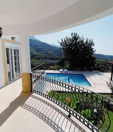Tropical Mountain With Pool & Sea View Кирения
