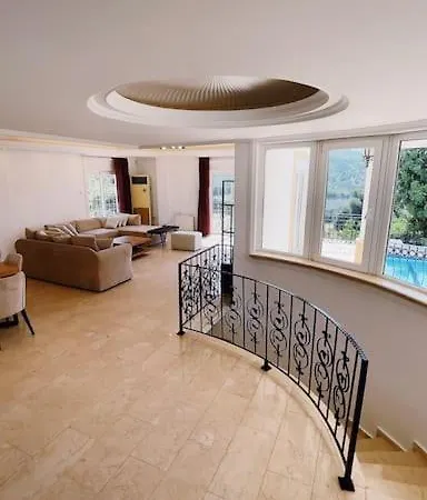 Tropical Mountain With Pool & Sea View Villa *
