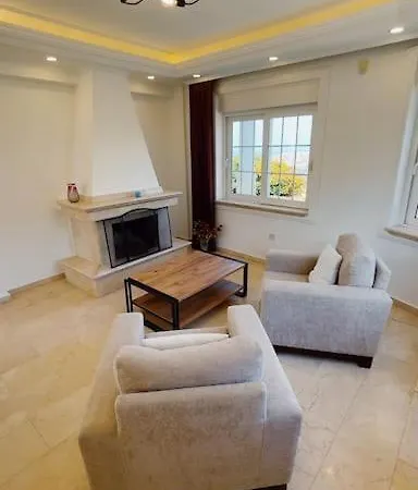 Вилла Tropical Mountain With Pool & Sea View Кирения