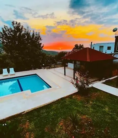 Вилла Tropical Mountain With Pool & Sea View *