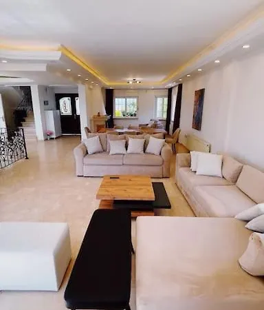 Tropical Mountain With Pool & Sea View Вилла
