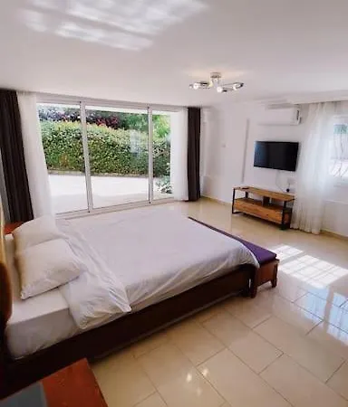 Villa Tropical Mountain With Pool & Sea View